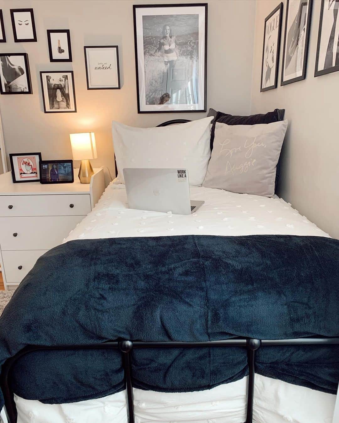 18 Cute And Trendy College Dorm Room Ideas You Have To See For 2022