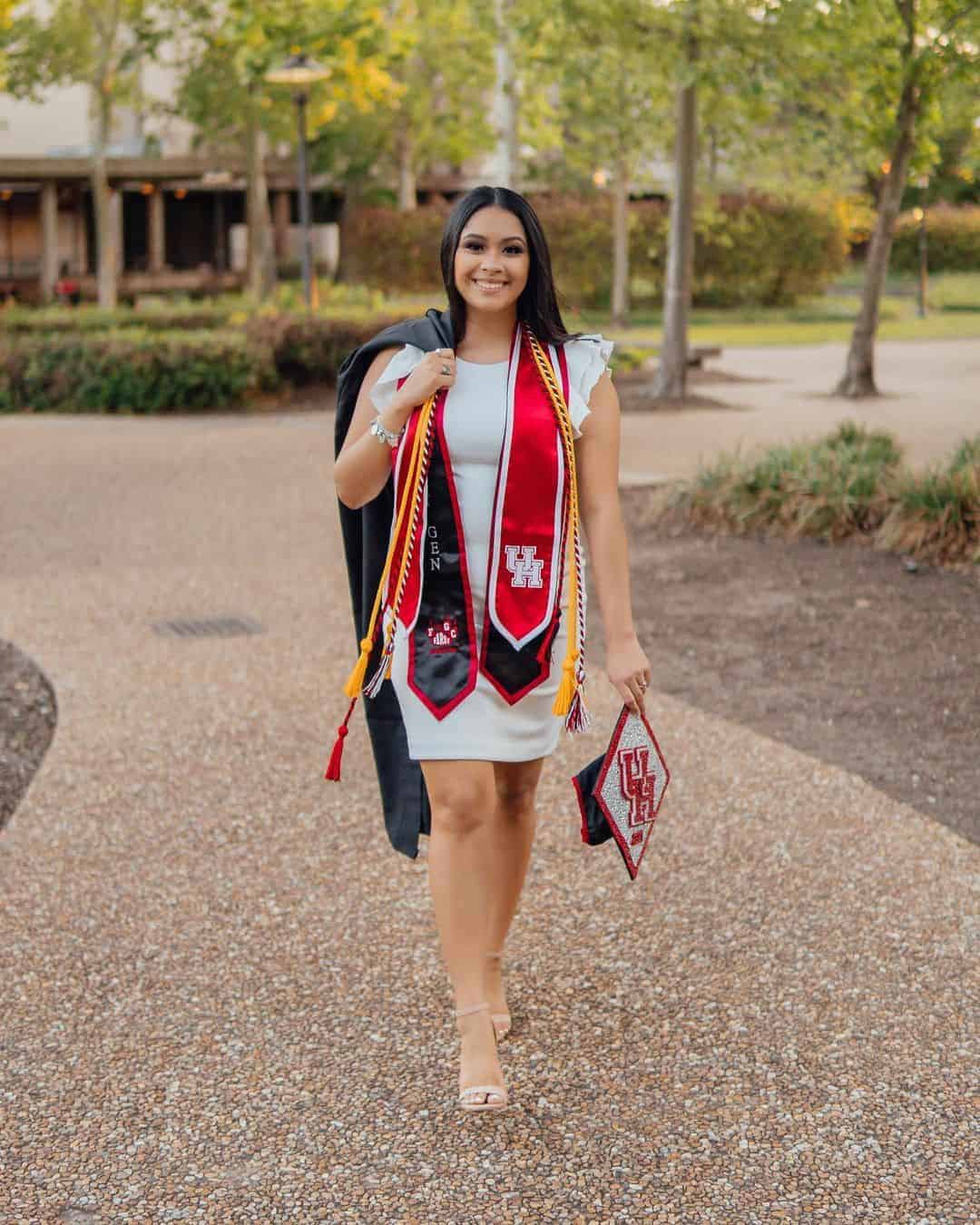 45 Hottest College Graduation Dresses That Will Make You Stand Out From The Crowd With Houna