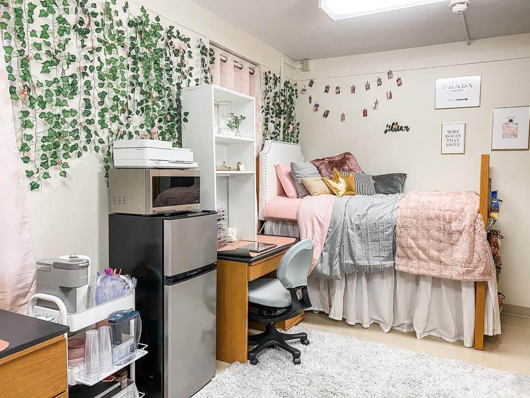 35 Aesthetically Pleasing Dorm Room Ideas For Girls You'll Love - With ...