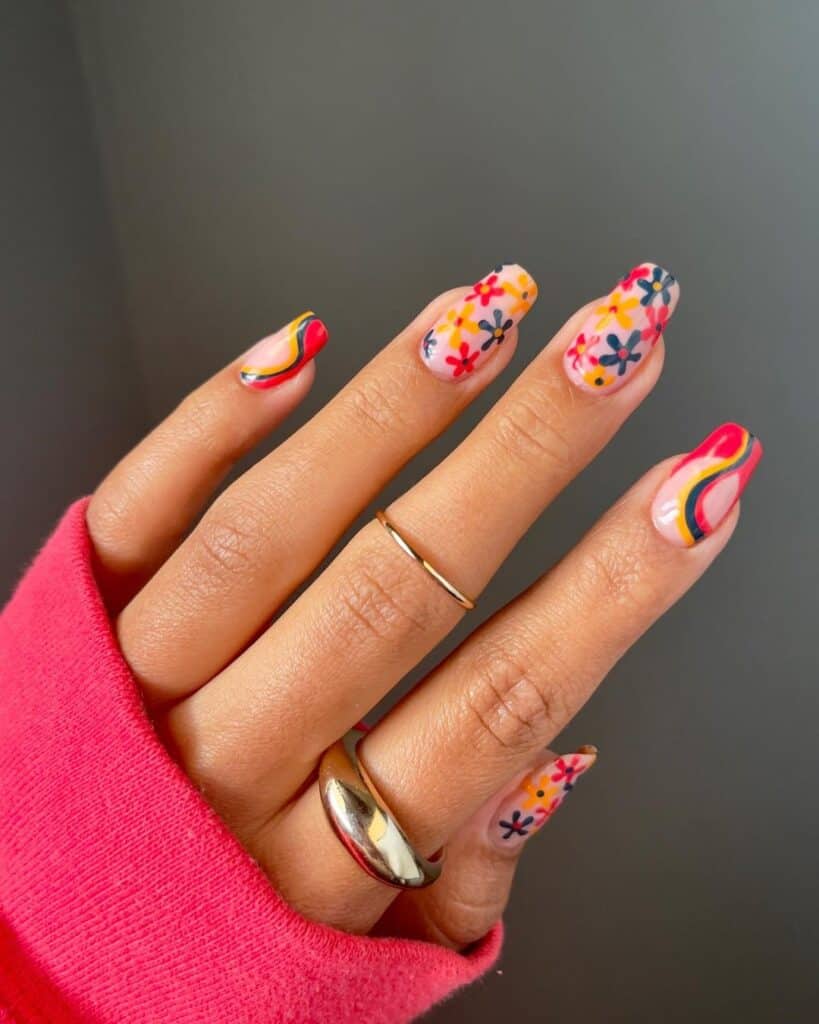 Womans Hands With Trendy Polka Dot Summer Manicure Stock Photo - Download  Image Now - Fingernail, Nail Art, Manicure - iStock