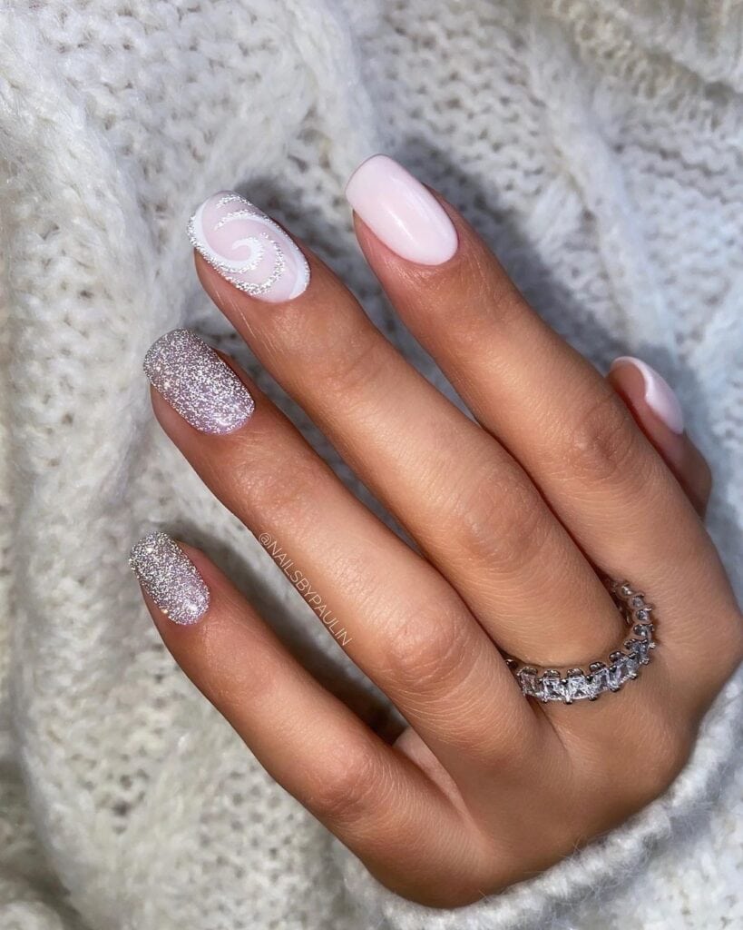 Short New Year’s Eve Nails