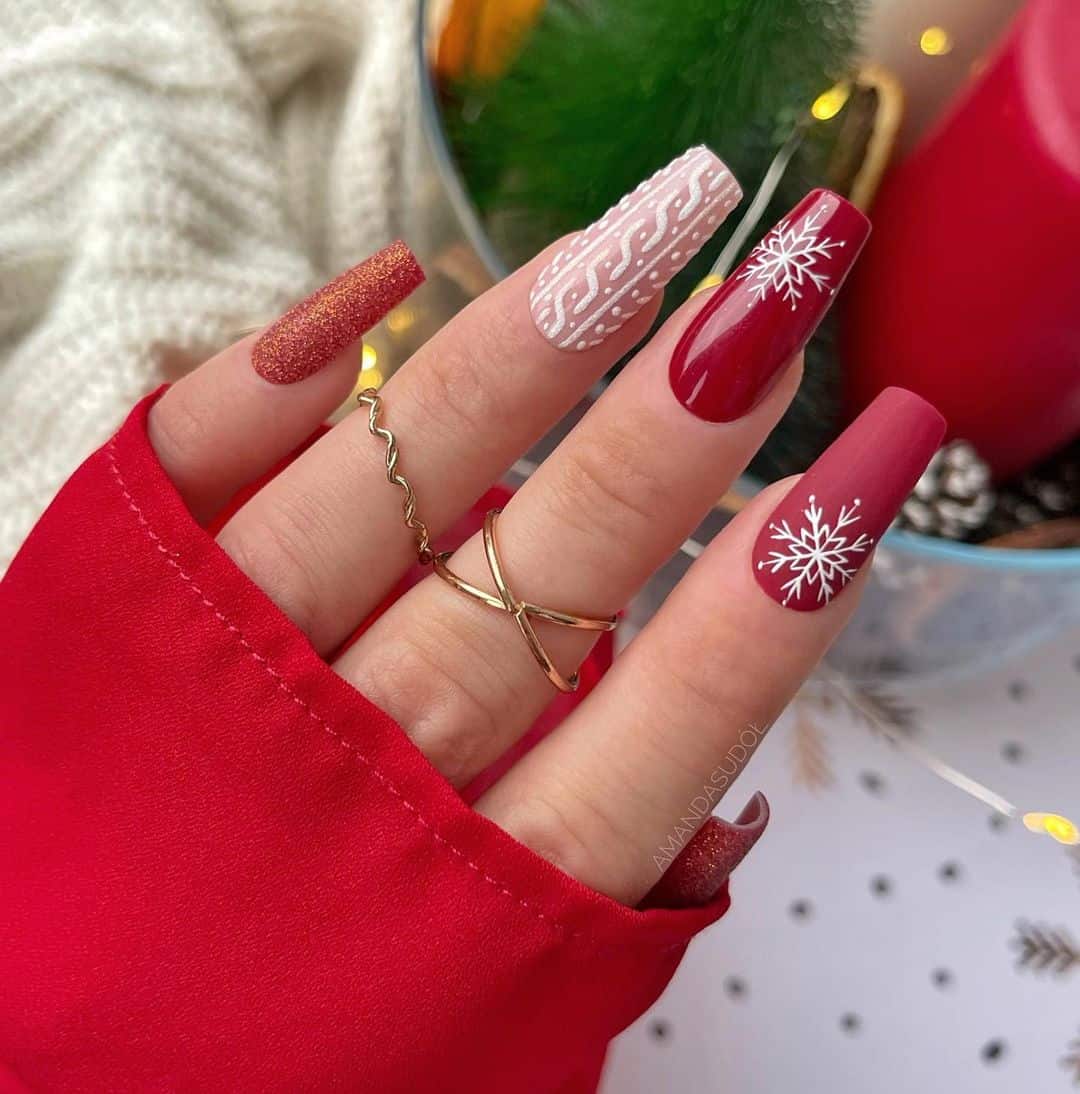 47 Insanely Cute December Nails and December Nail Designs You Have to