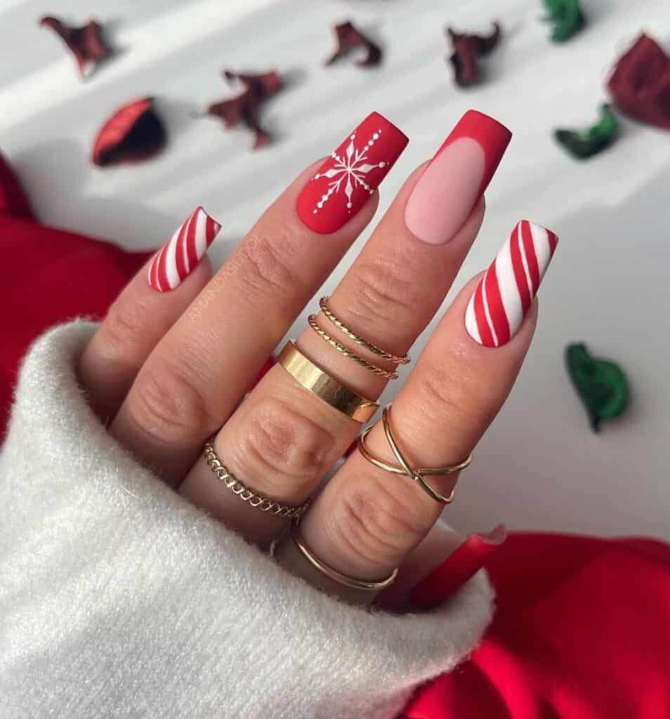 Diseños de uñas navideñas rojas