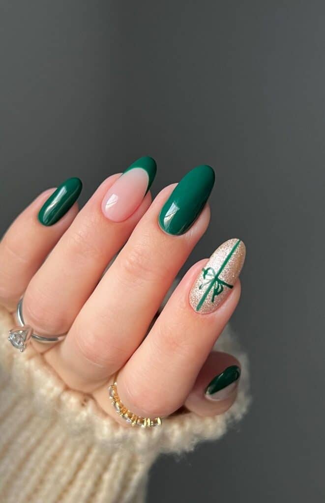 green Christmas nails