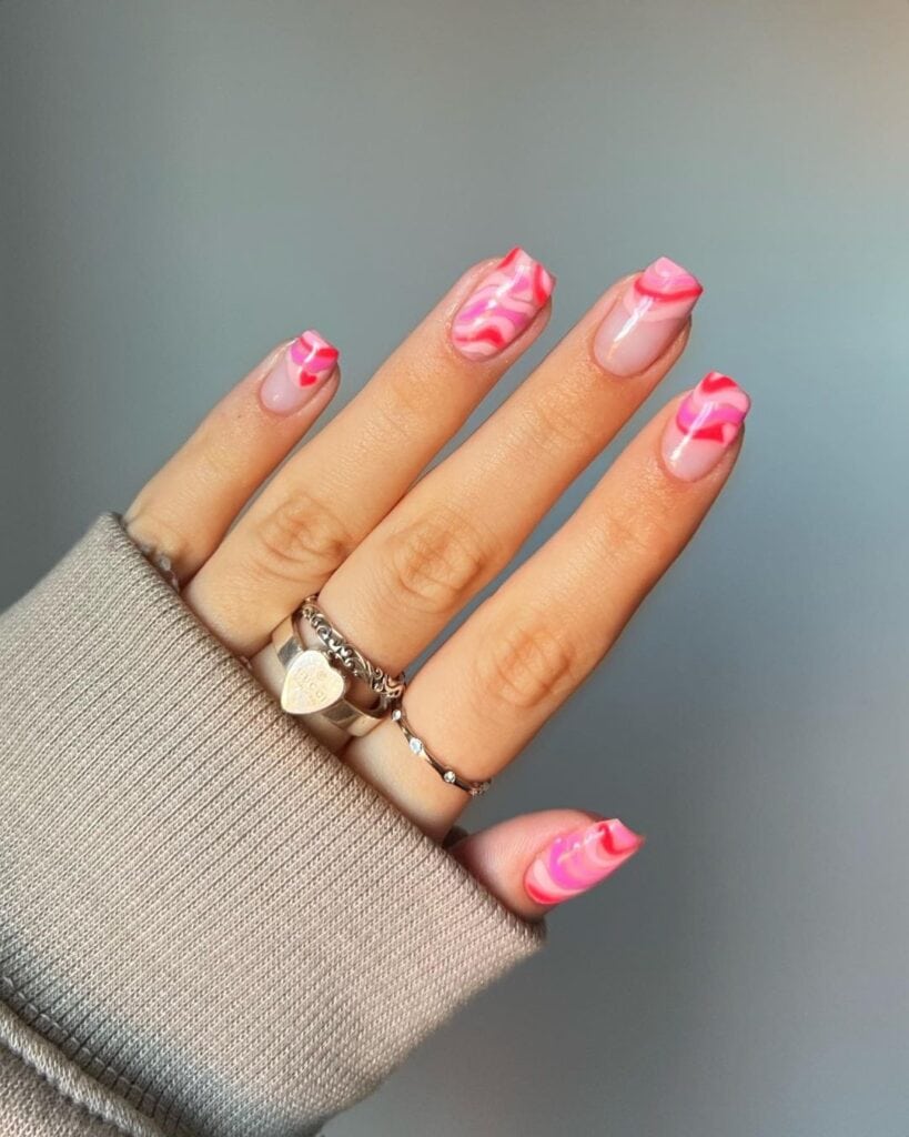 Pink Swirly Short Valentine’s Day Nails Design