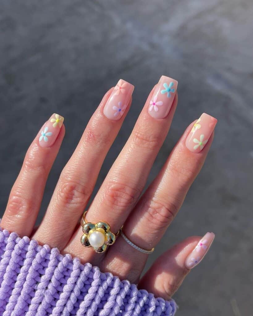 Colored Daisies Nails