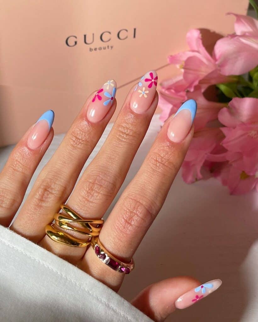 Gucci Flower Nails