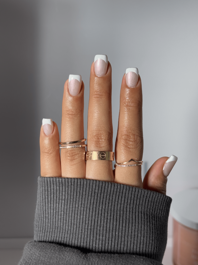 Simple Shiny French Tip Nails for Spring