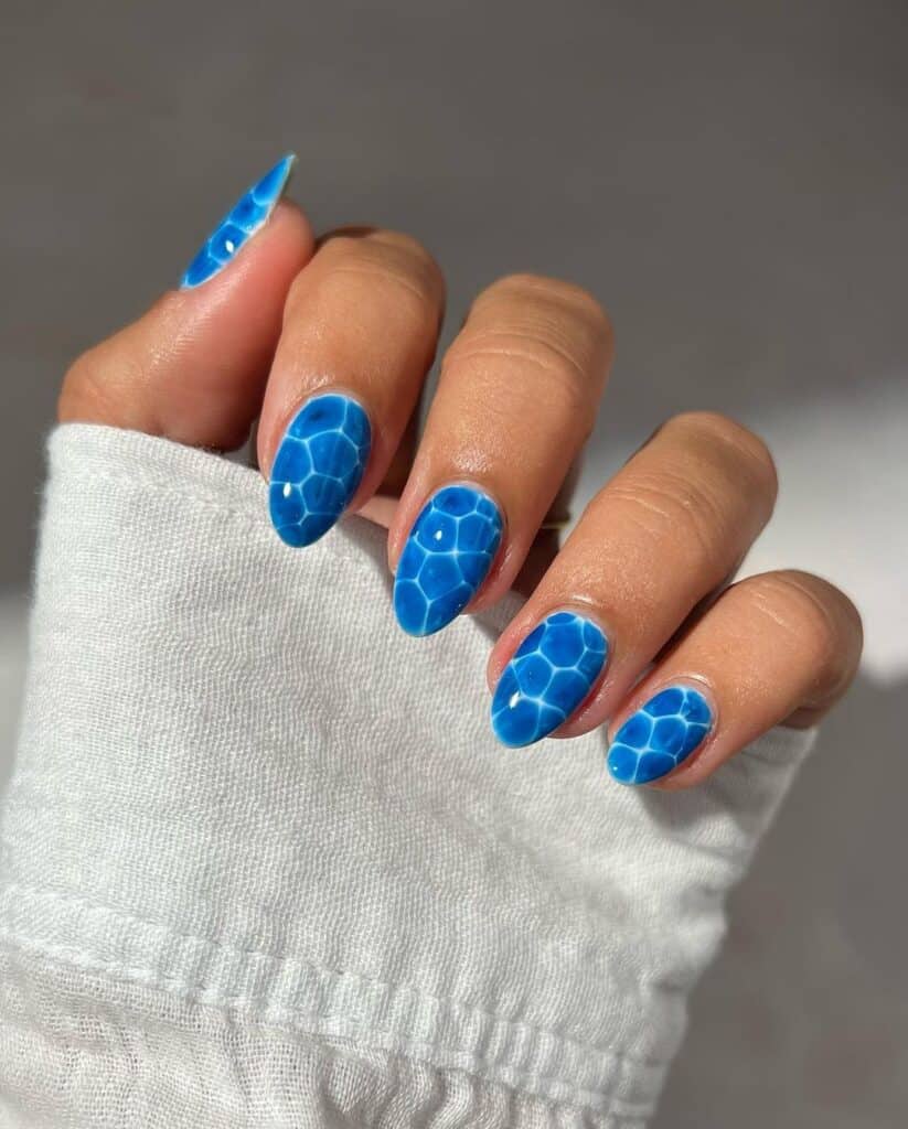 Blue Pool Water Nails 