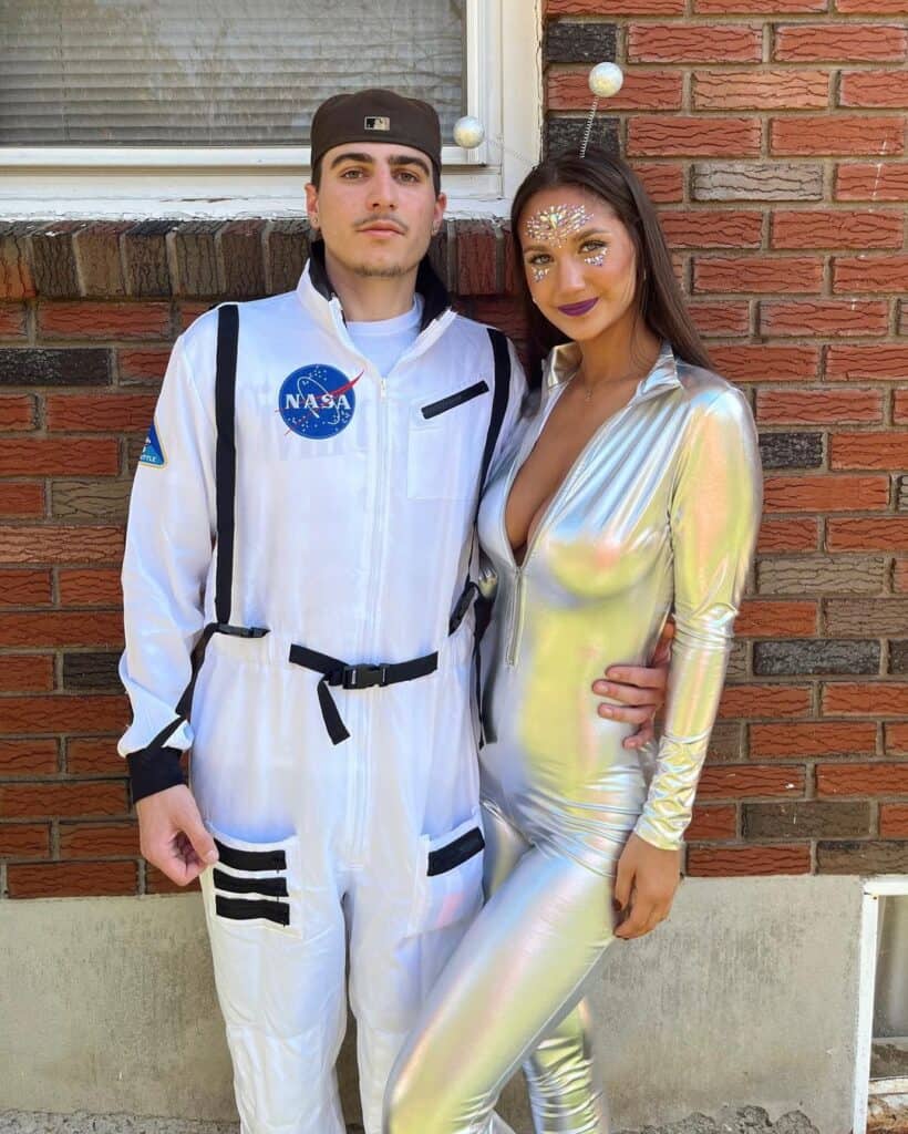 Unique Aliens Couple Costume Idea