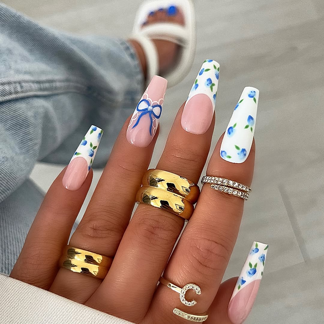 Chic Nail Coffin Minimalist 2025 Vibe