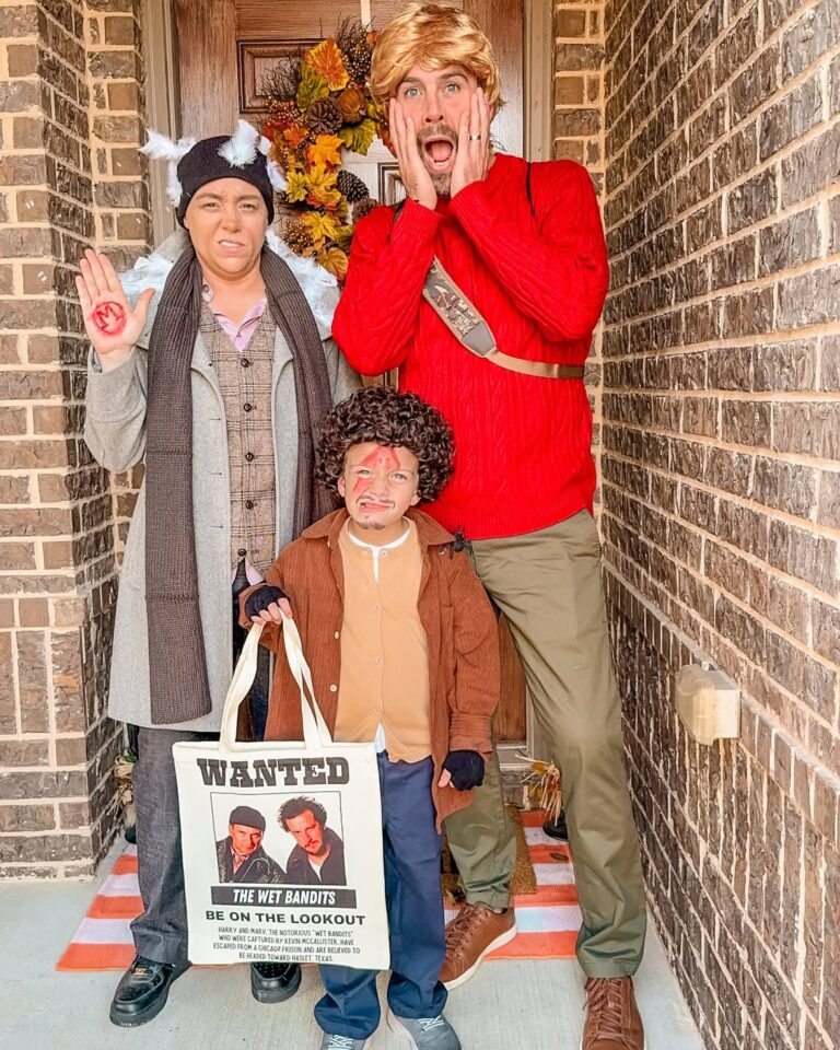 Kevin Family Costume