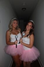 35 Of The Best Halloween Costume Ideas For 2 To Recreate with Your